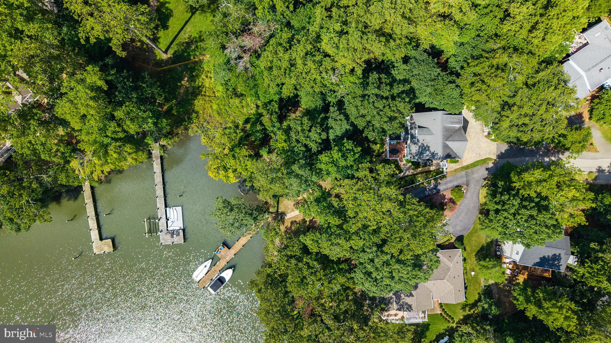 LAKE OGELTON WATERFRONT | 2656 QUEEN ANNE CIRCLE A