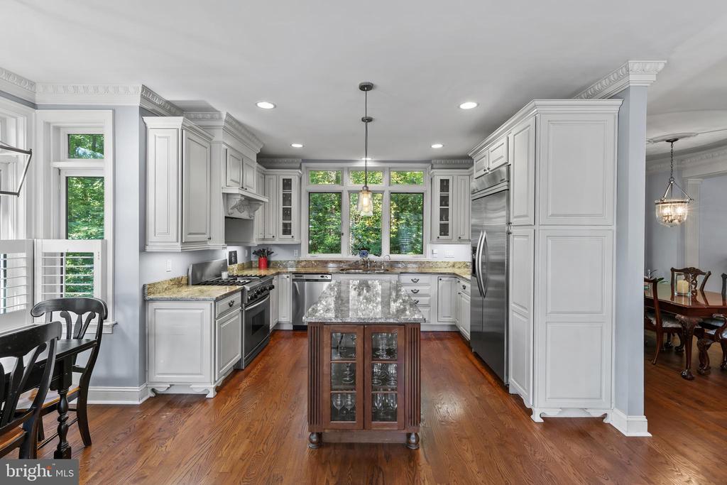 LAKE OGELTON WATERFRONT | 2656 QUEEN ANNE CIRCLE A