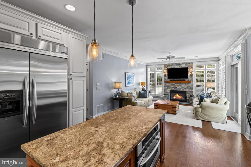 LAKE OGELTON WATERFRONT | 2656 QUEEN ANNE CIRCLE A