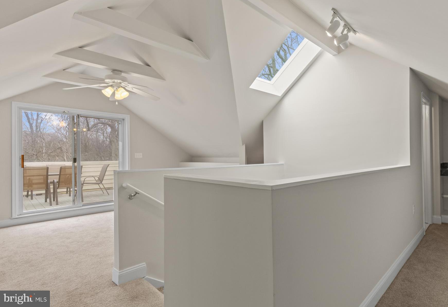 HILLSMERE | 133 LAKE VIEW DRIVE