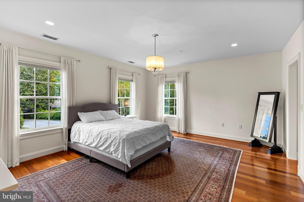 WEST ANNAPOLIS WARDOUR | 219 WARDOUR DRIVE