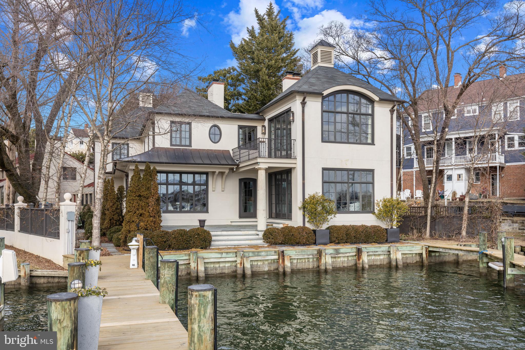 DOWNTOWN ANNAPOLIS WATERFRONT | 1 SHIPWRIGHT HARBOR