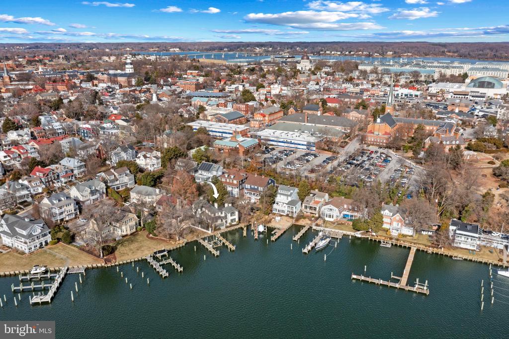 DOWNTOWN ANNAPOLIS WATERFRONT | 1 SHIPWRIGHT HARBOR