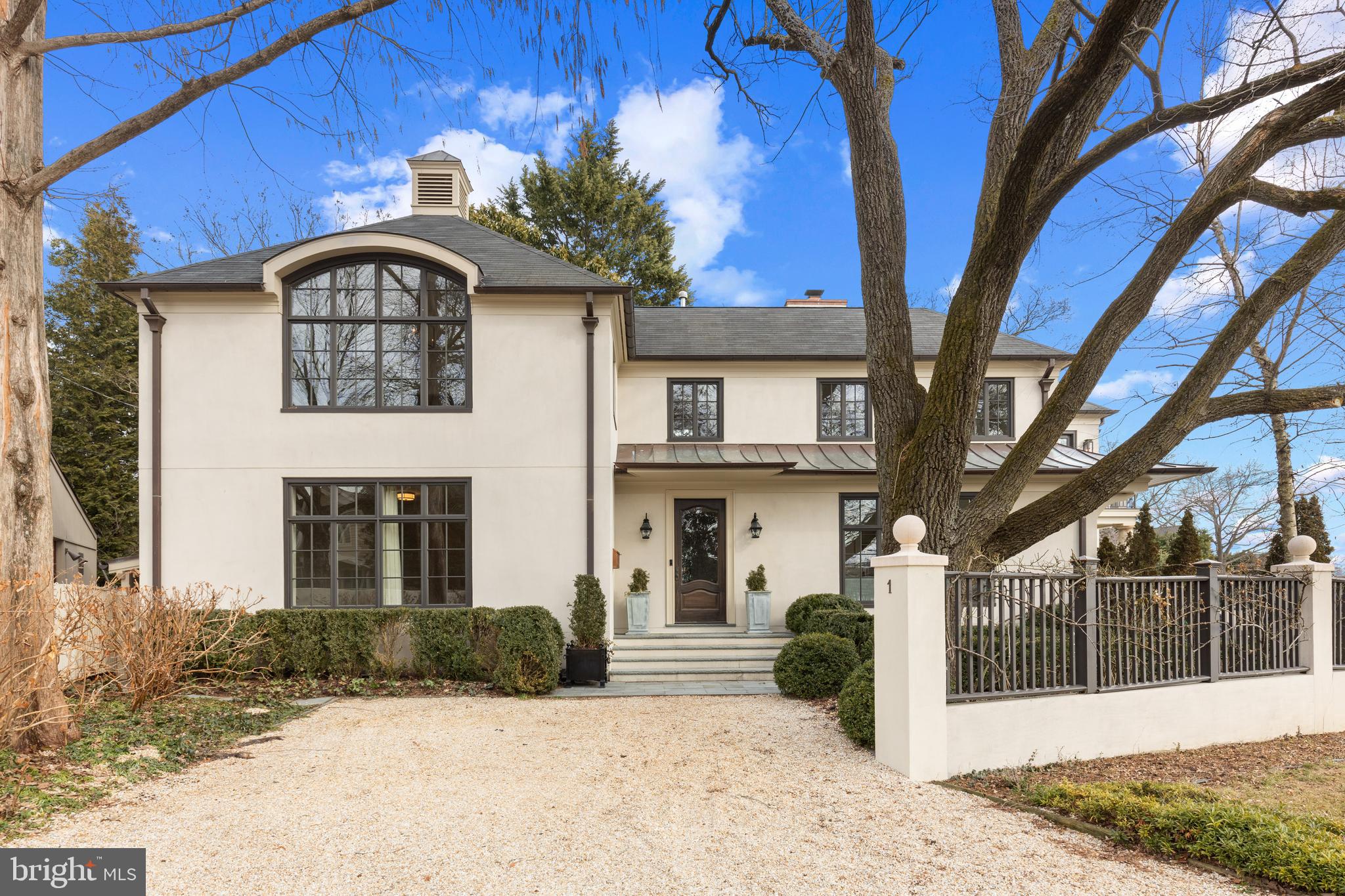 DOWNTOWN ANNAPOLIS WATERFRONT | 1 SHIPWRIGHT HARBOR