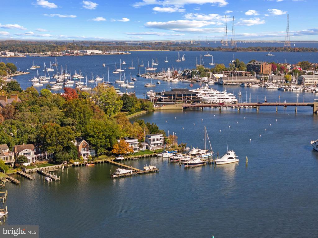 DOWNTOWN ANNAPOLIS WATERFRONT | 1 SHIPWRIGHT HARBOR