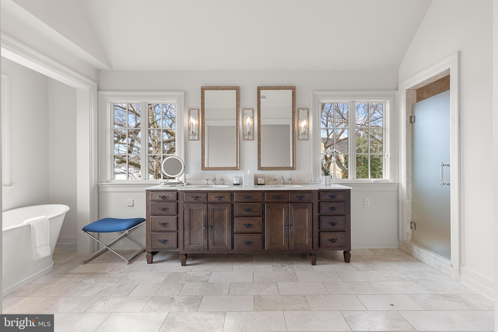 DOWNTOWN ANNAPOLIS WATERFRONT | 1 SHIPWRIGHT HARBOR