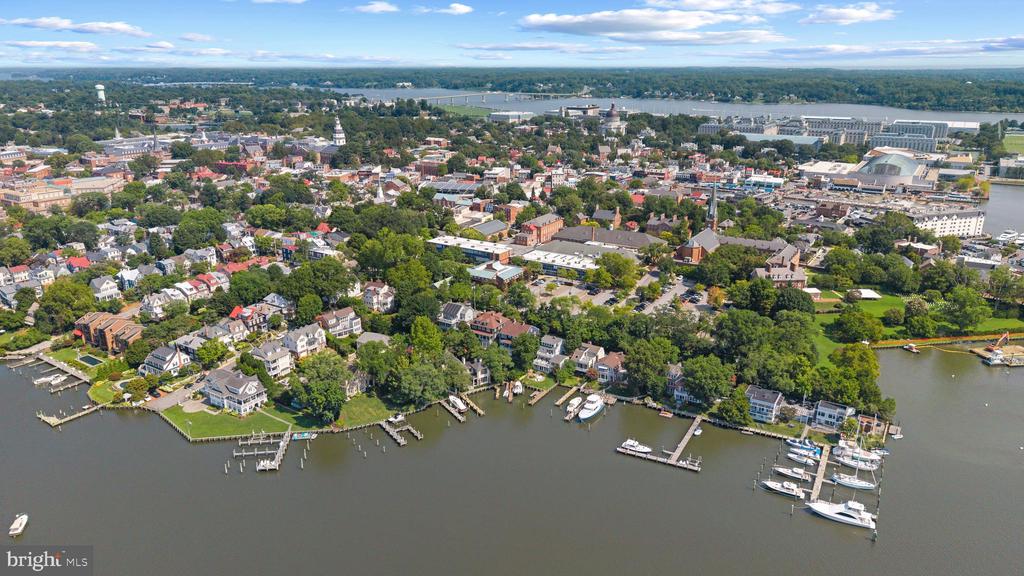 DOWNTOWN ANNAPOLIS WATERFRONT | 1 SHIPWRIGHT HARBOR