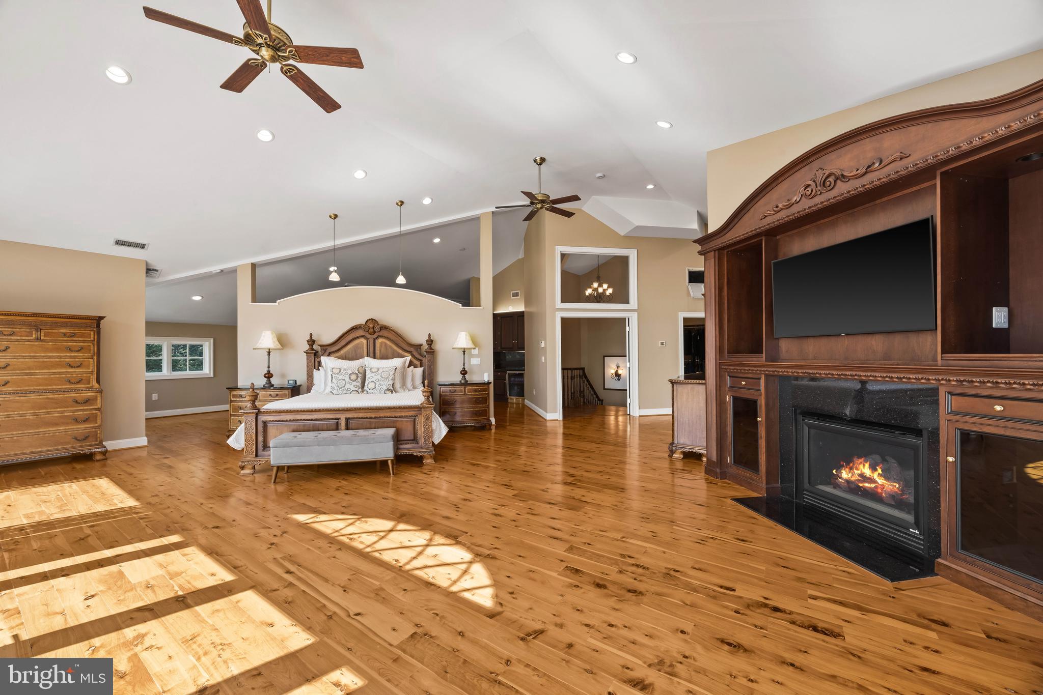 SEVERN RIVER WATERFRONT | 125 S WINCHESTER ROAD