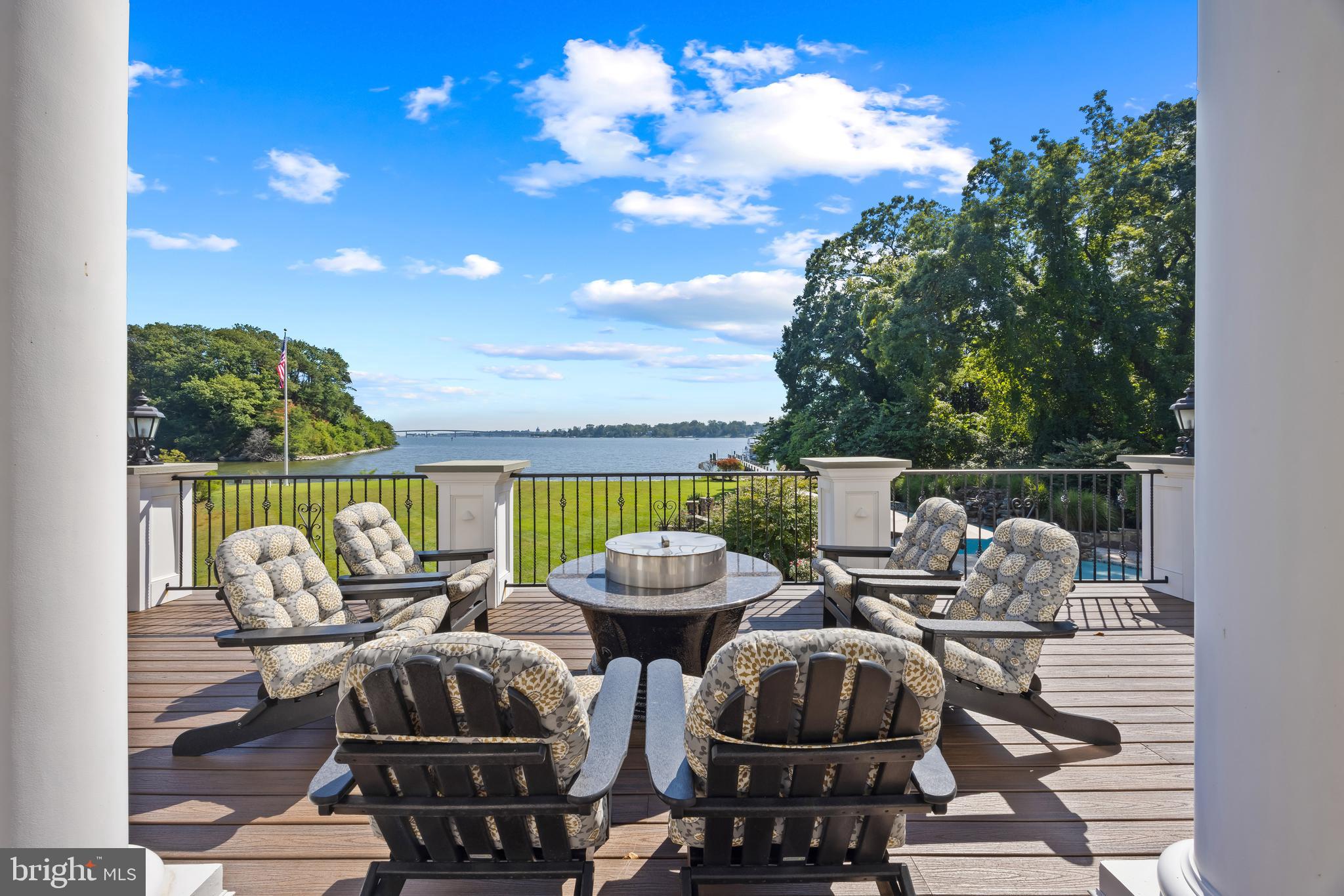 SEVERN RIVER WATERFRONT | 125 S WINCHESTER ROAD