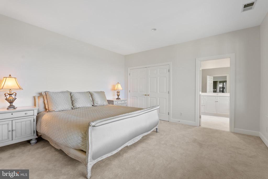 SEVERN RIVER WATERFRONT | 1900 CARROLLTON ROAD