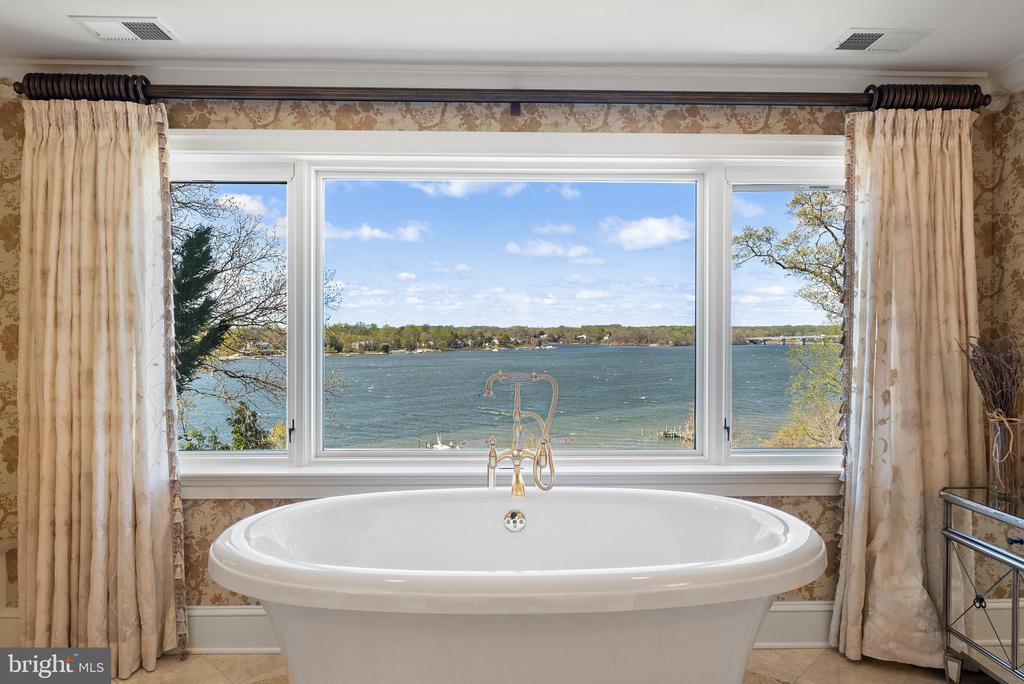 SEVERN RIVER WATERFRONT | 1900 CARROLLTON ROAD