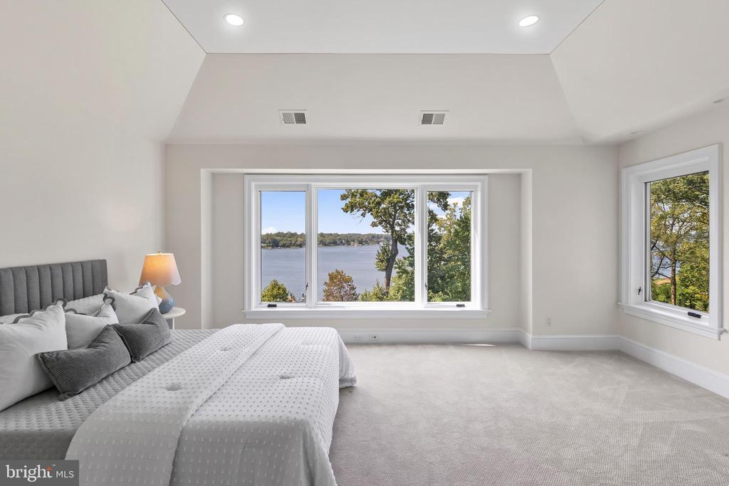 SEVERN RIVER WATERFRONT | 1900 CARROLLTON ROAD