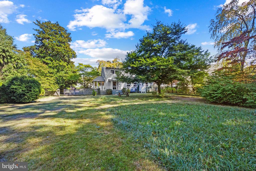 30 DECATUR AVENUE