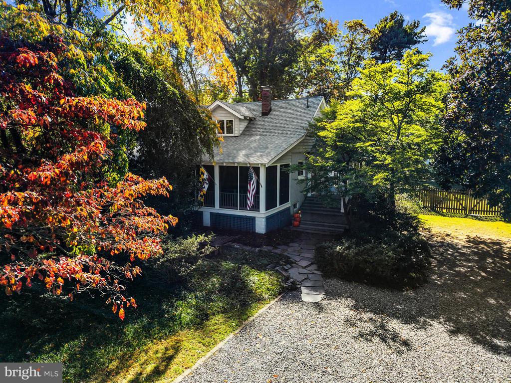 30 DECATUR AVENUE