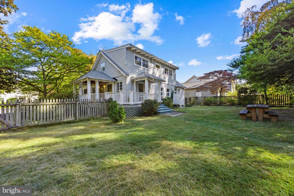 30 DECATUR AVENUE