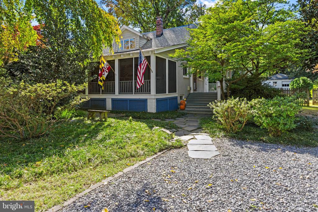 30 DECATUR AVENUE