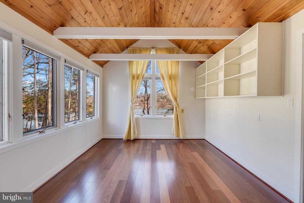 48 POPLAR POINT ROAD