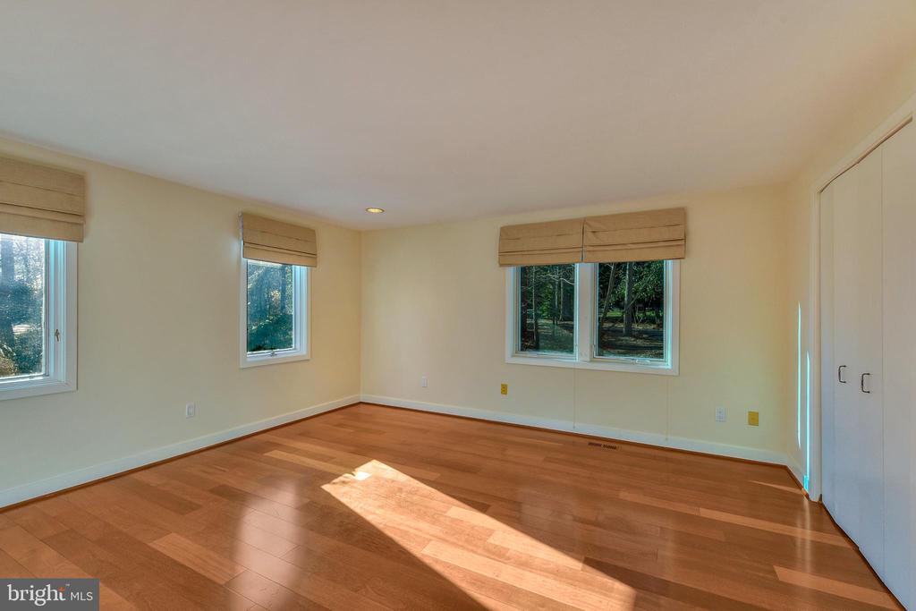 48 POPLAR POINT ROAD