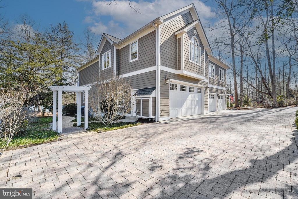 48 POPLAR POINT ROAD