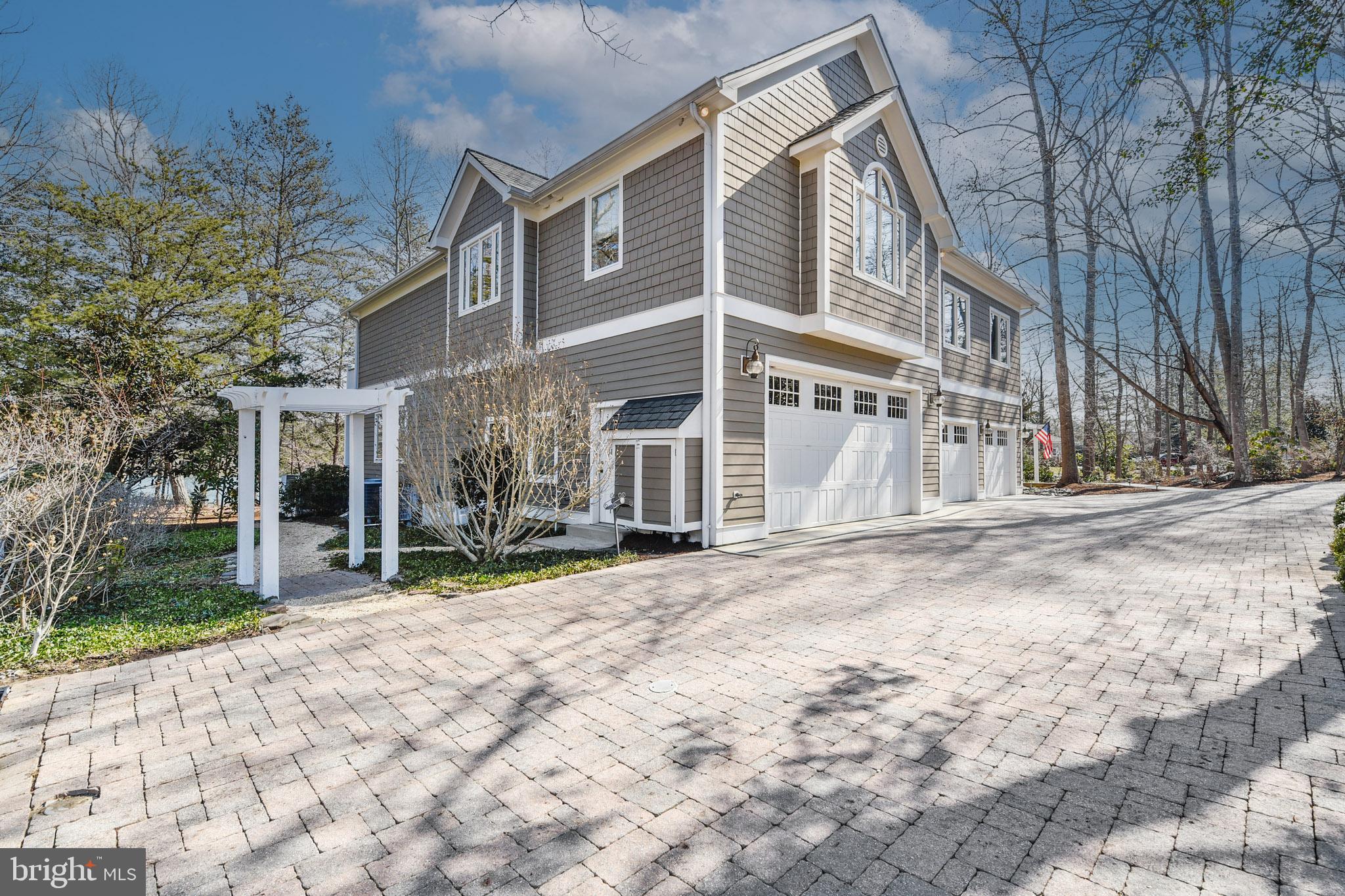 48 POPLAR POINT ROAD