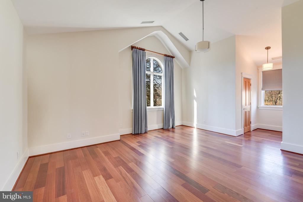 48 POPLAR POINT ROAD