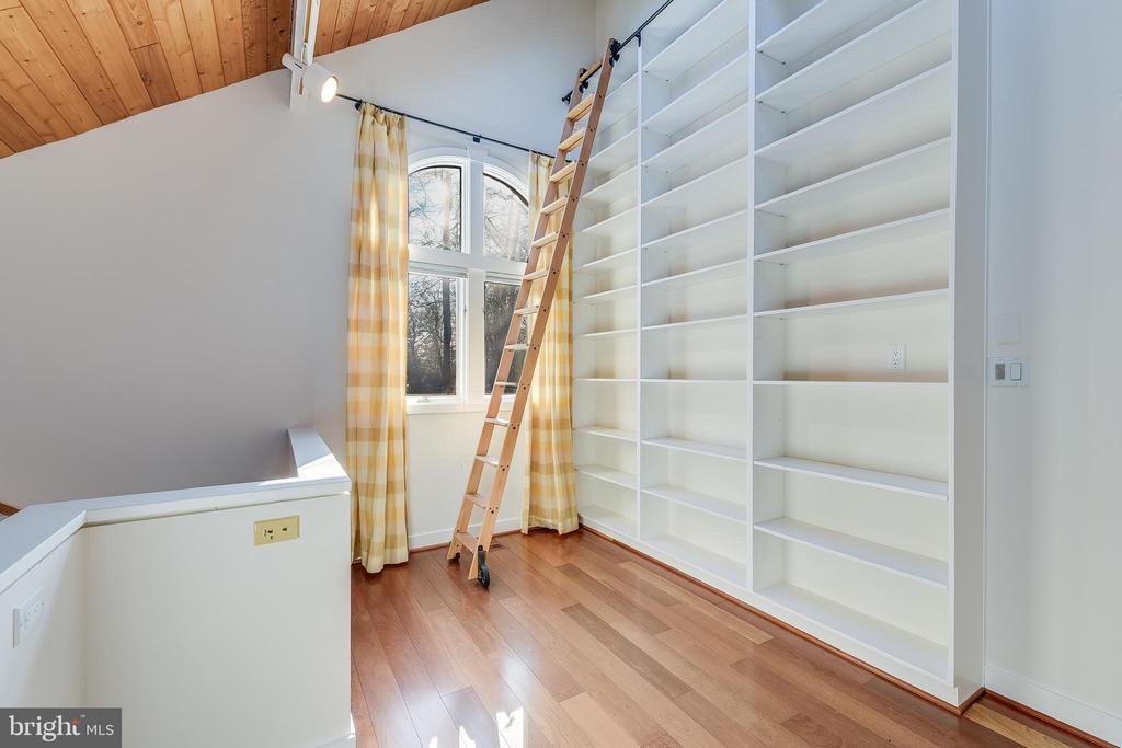 48 POPLAR POINT ROAD