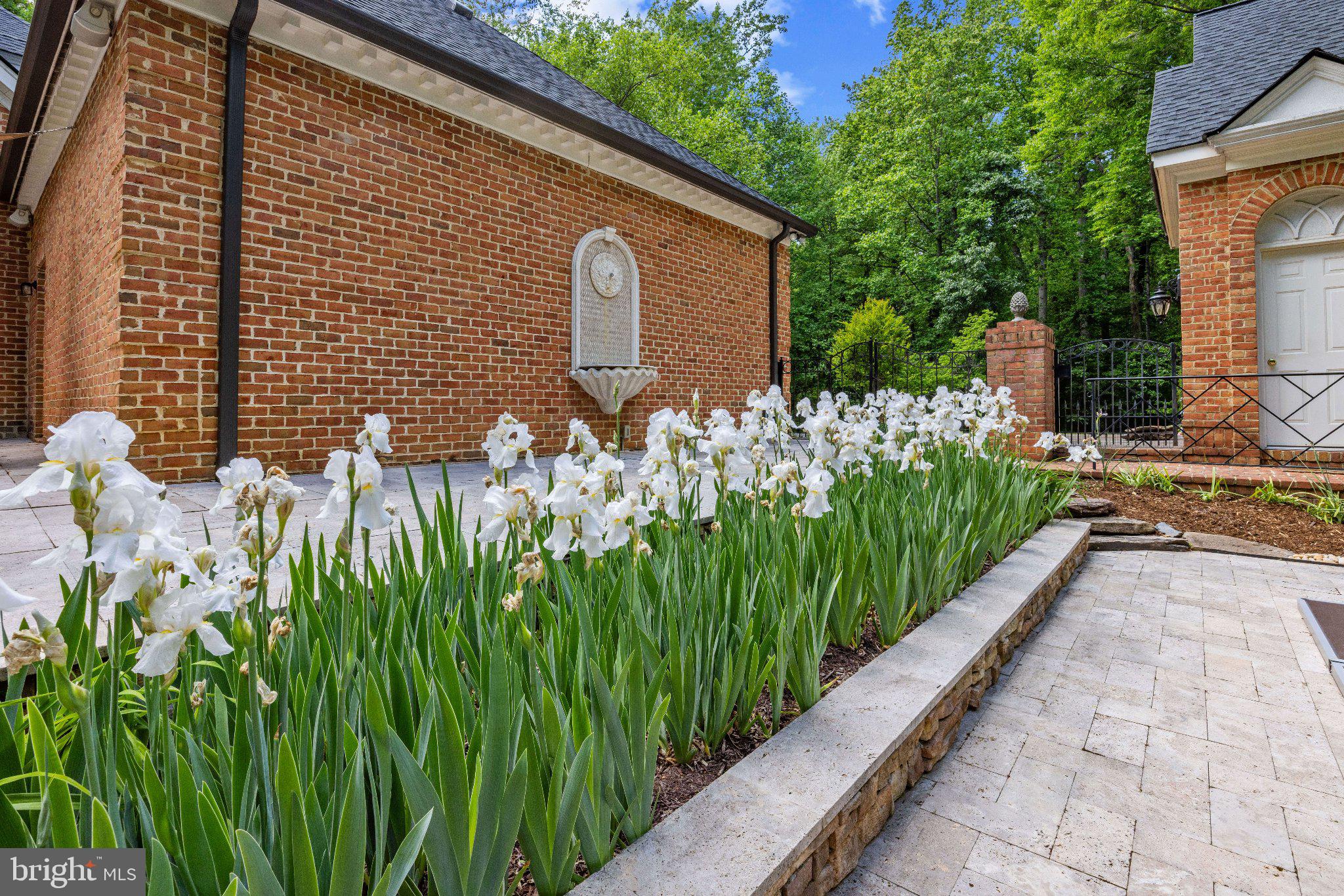 CROWNSVILLE LUXURY | 1603 UPTON SCOTT WAY 