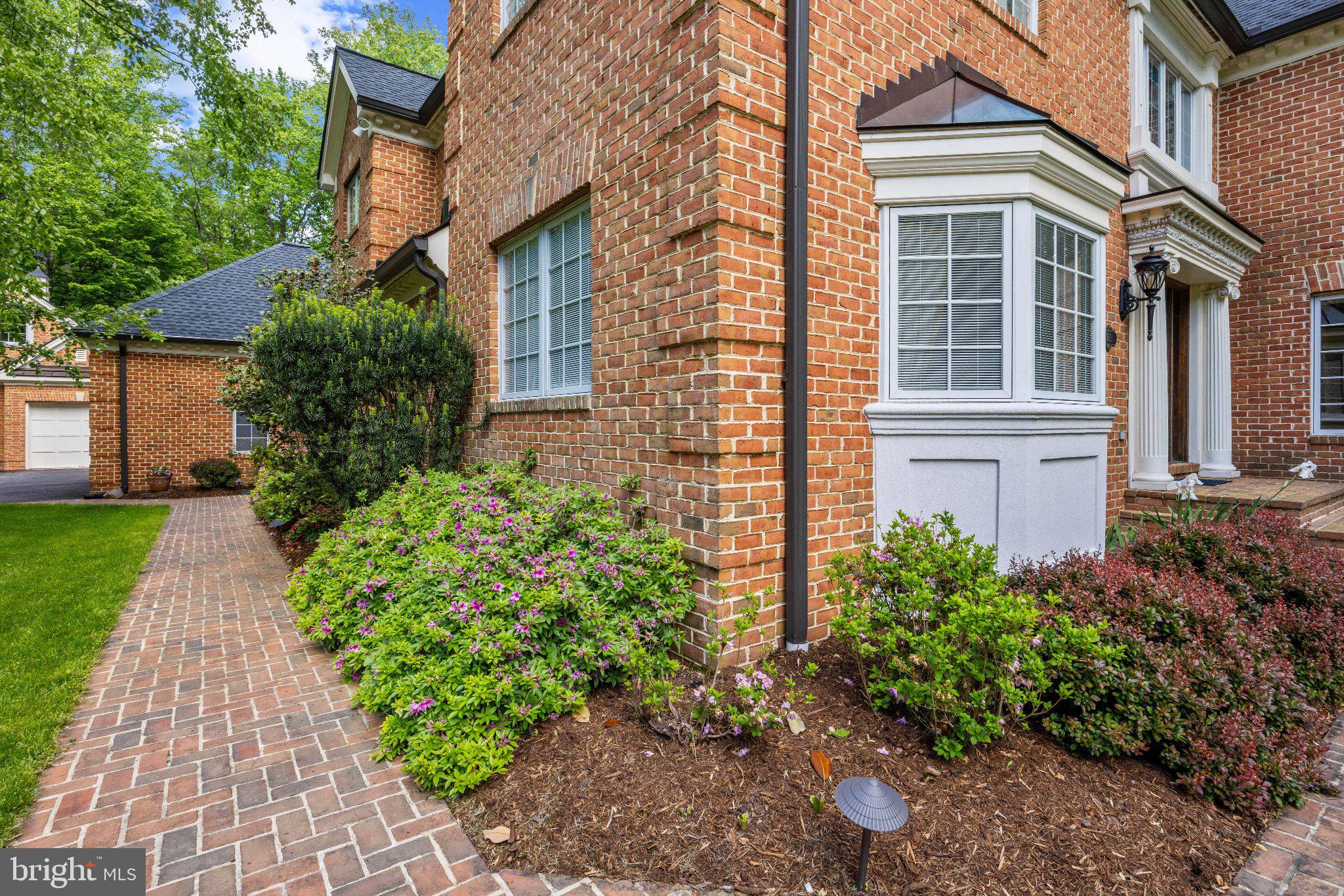CROWNSVILLE LUXURY | 1603 UPTON SCOTT WAY 