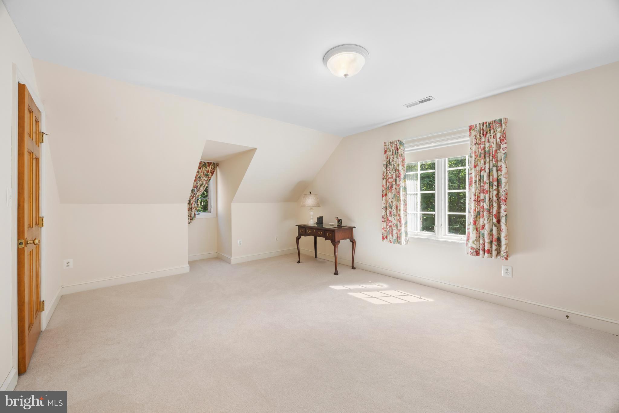 CROWNSVILLE LUXURY | 1603 UPTON SCOTT WAY 
