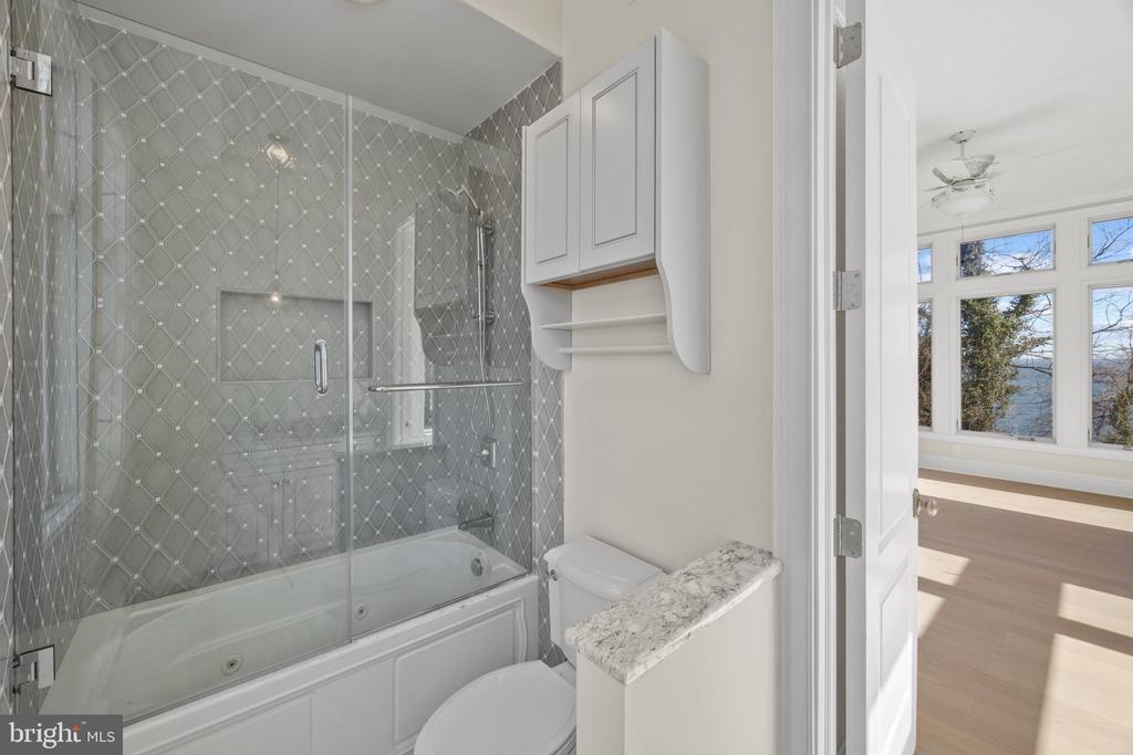 DOBBINS ISLAND | 509 EDGEWATER ROAD A