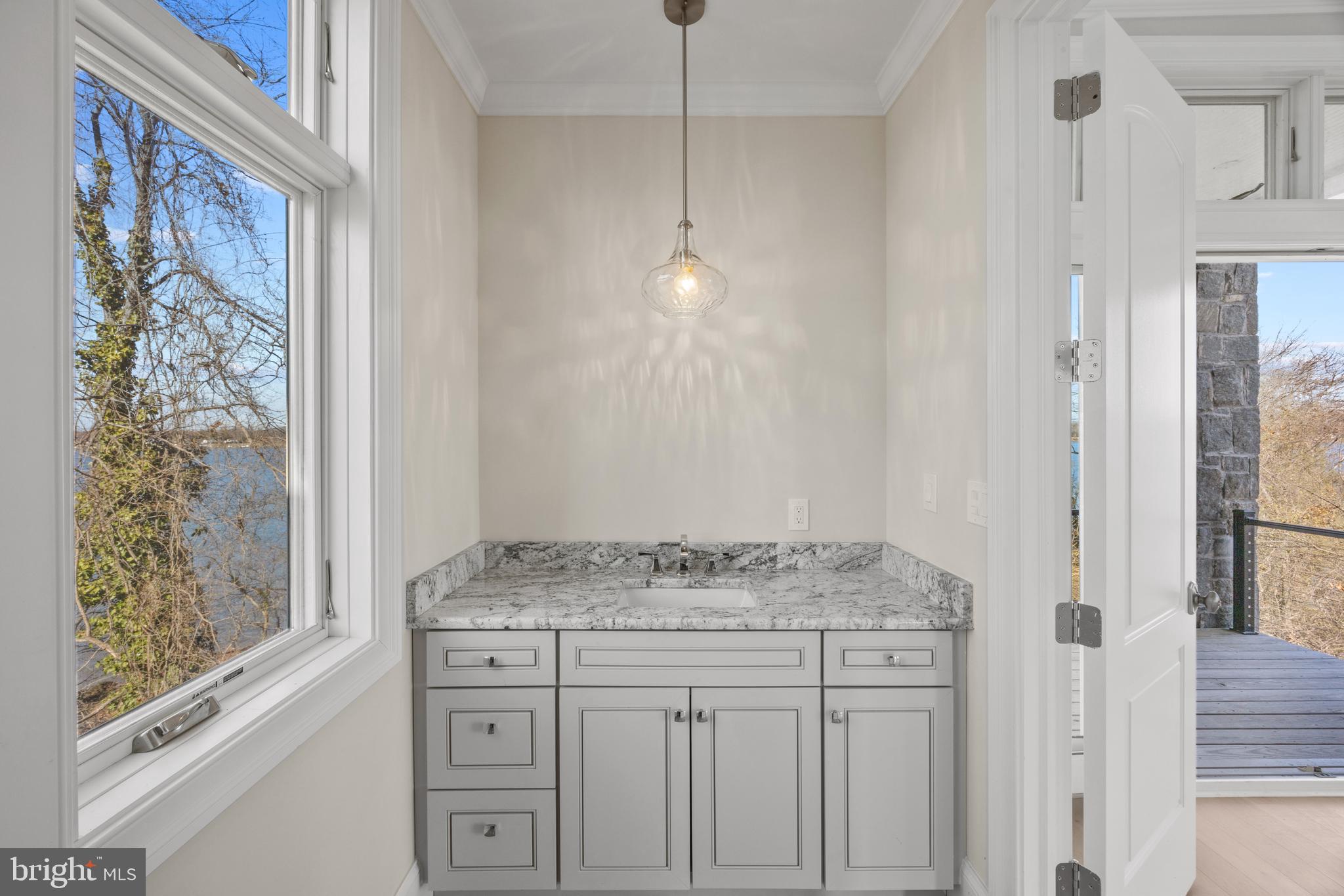 DOBBINS ISLAND | 509 EDGEWATER ROAD A