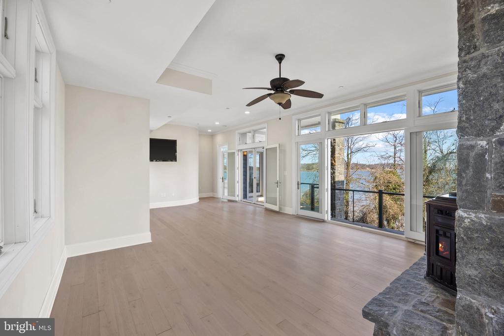 DOBBINS ISLAND | 509 EDGEWATER ROAD A