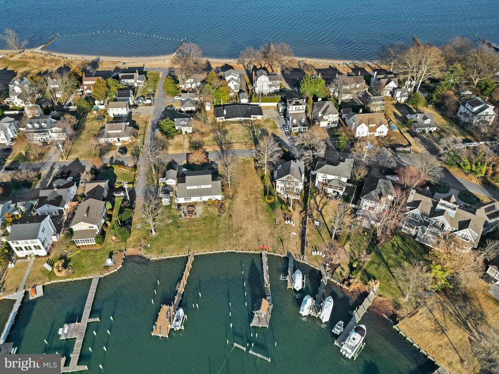 BAY RIDGE WATRFRON LOT + HOME | 45 E LAKE DRIVE