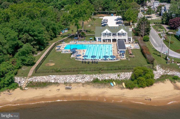 BAY RIDGE WATRFRON LOT + HOME | 45 E LAKE DRIVE