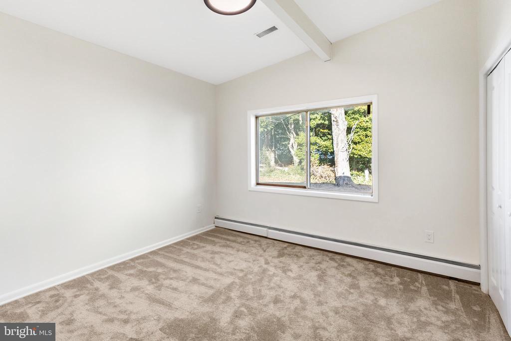 BAY RIDGE WATRFRON LOT + HOME | 45 E LAKE DRIVE