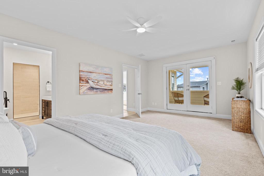 HILLSMERE SHORES WATER VIEW | 133 LAKE VIEW DRIVE