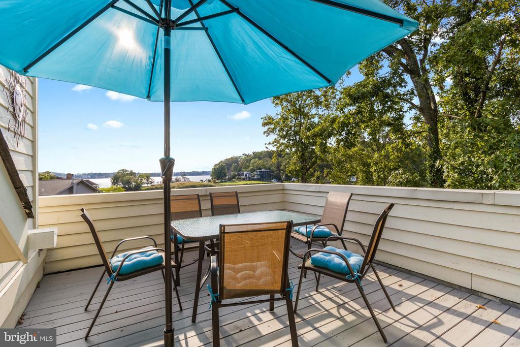 HILLSMERE SHORES WATER VIEW | 133 LAKE VIEW DRIVE