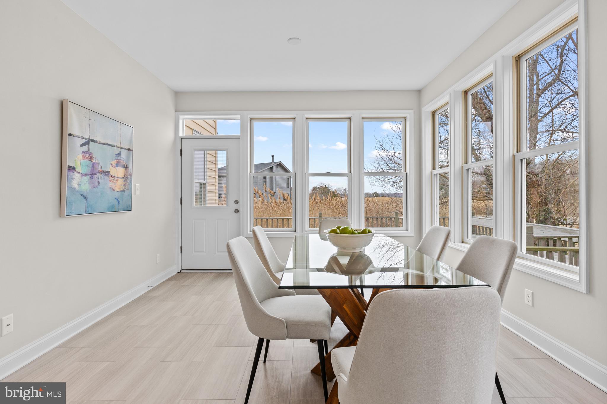 HILLSMERE SHORES WATER VIEW | 133 LAKE VIEW DRIVE