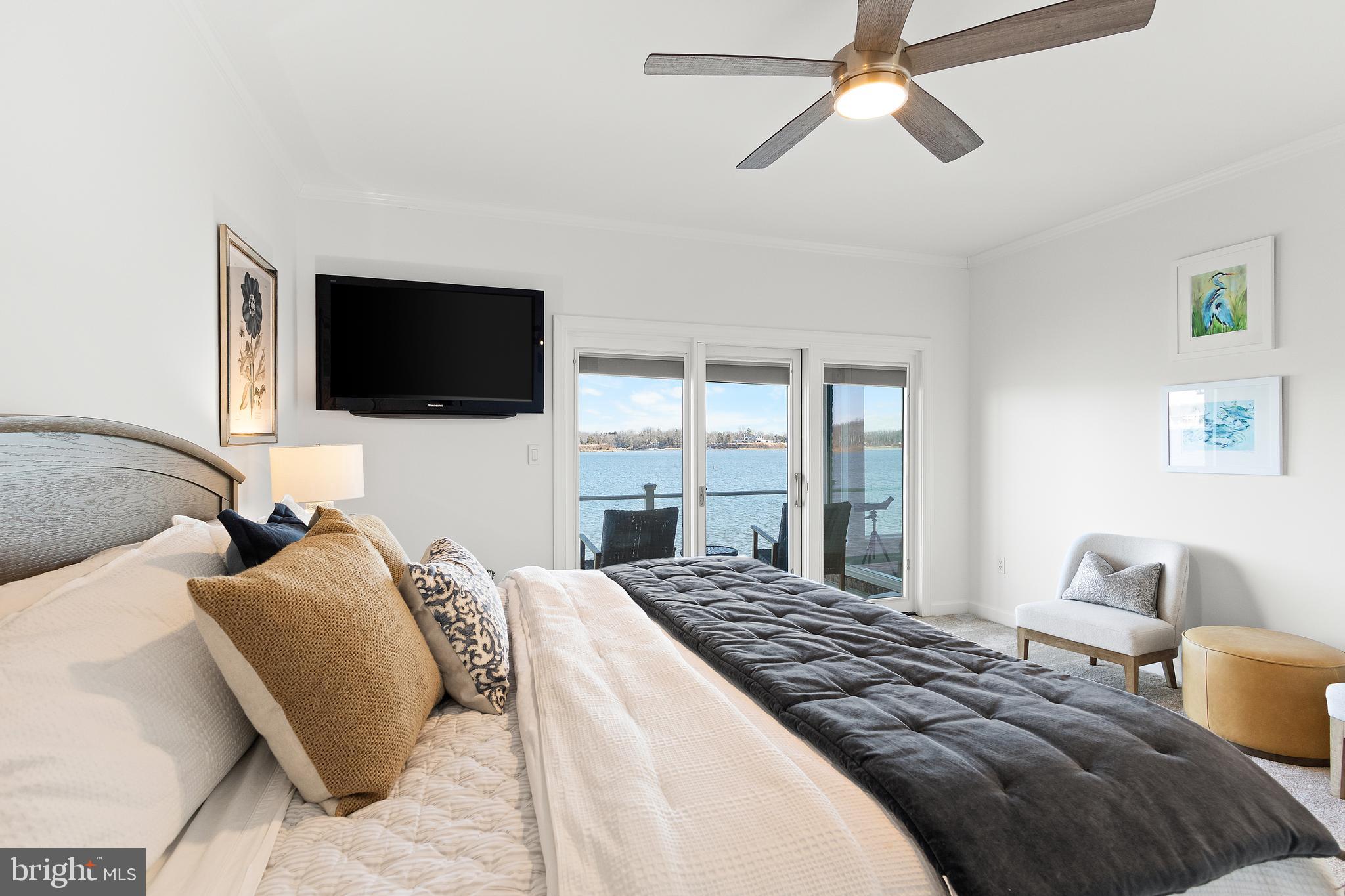 SOUTH RIVER WATERFRONT | 610 S RIVER LANDING ROAD