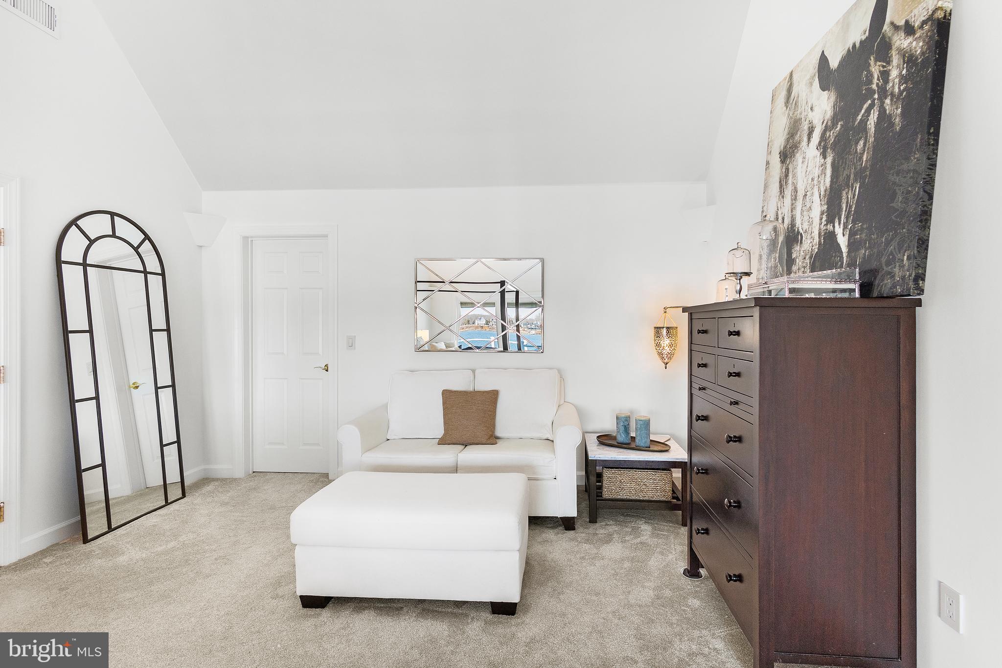 SOUTH RIVER WATERFRONT | 610 S RIVER LANDING ROAD