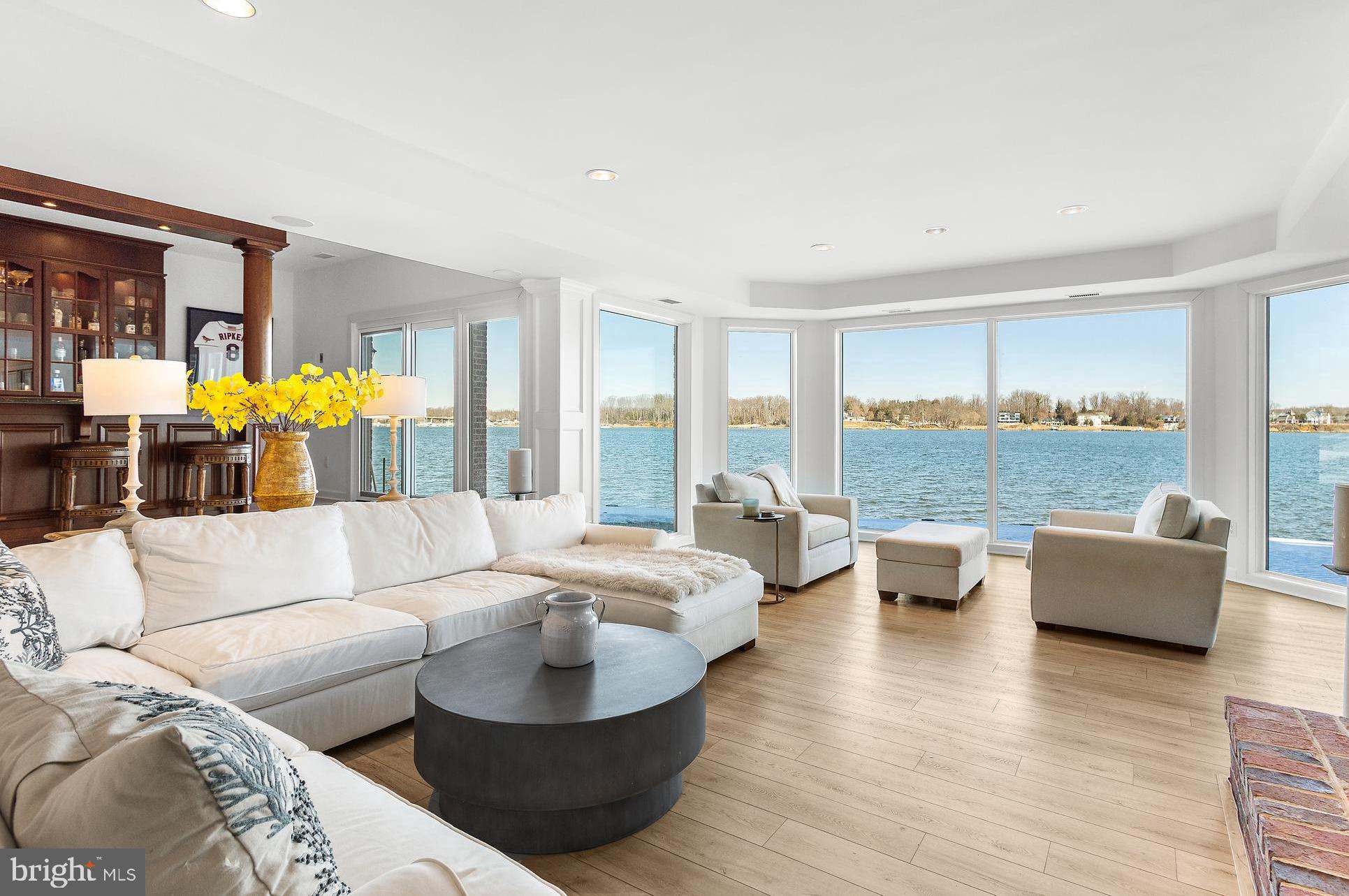 SOUTH RIVER WATERFRONT | 610 S RIVER LANDING ROAD