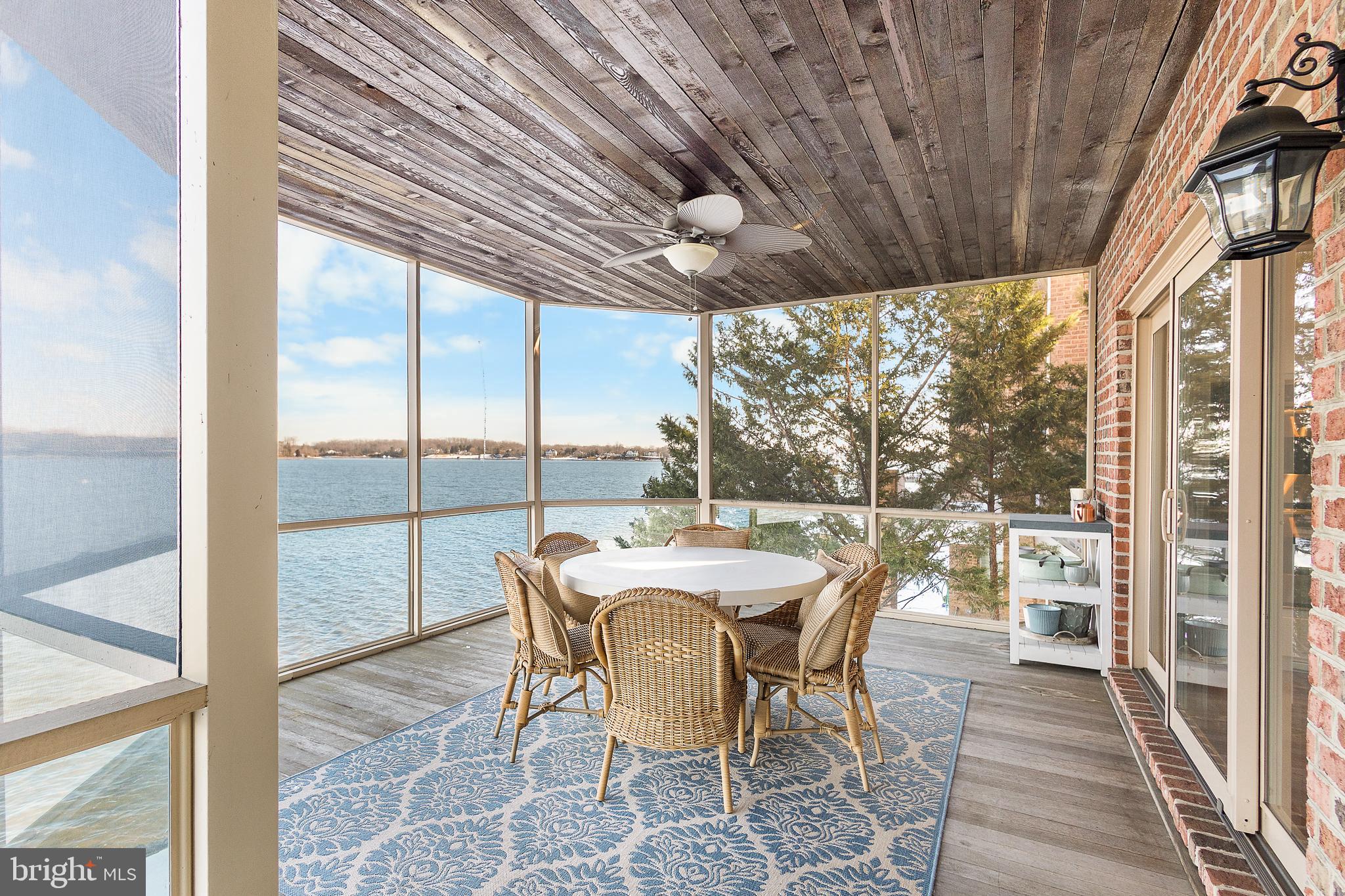 SOUTH RIVER WATERFRONT | 610 S RIVER LANDING ROAD