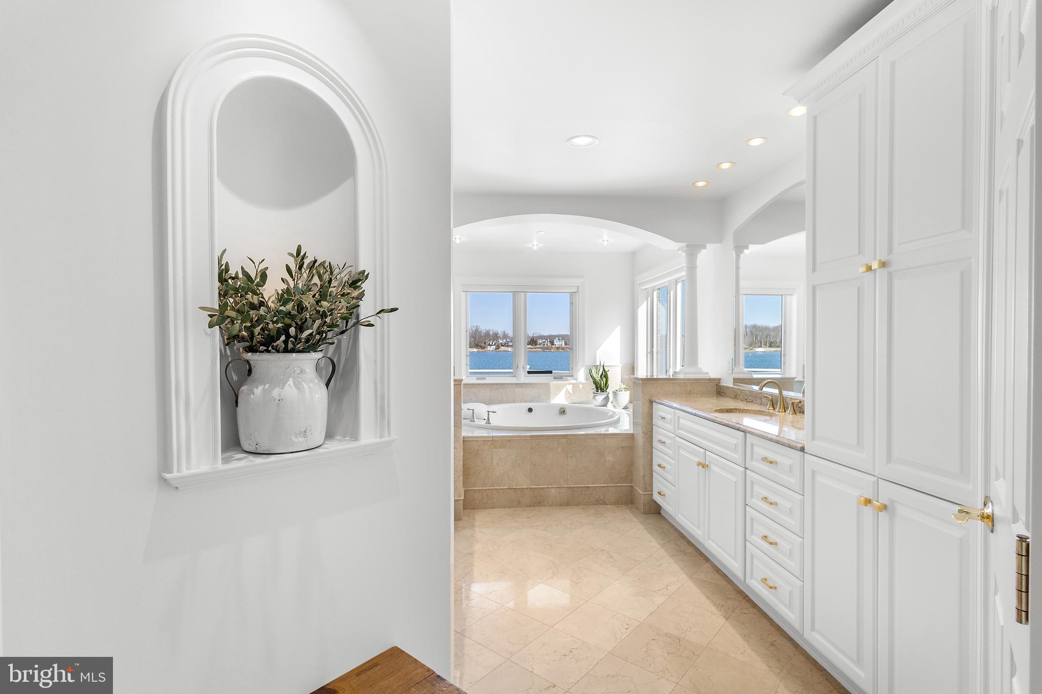 SOUTH RIVER WATERFRONT | 610 S RIVER LANDING ROAD