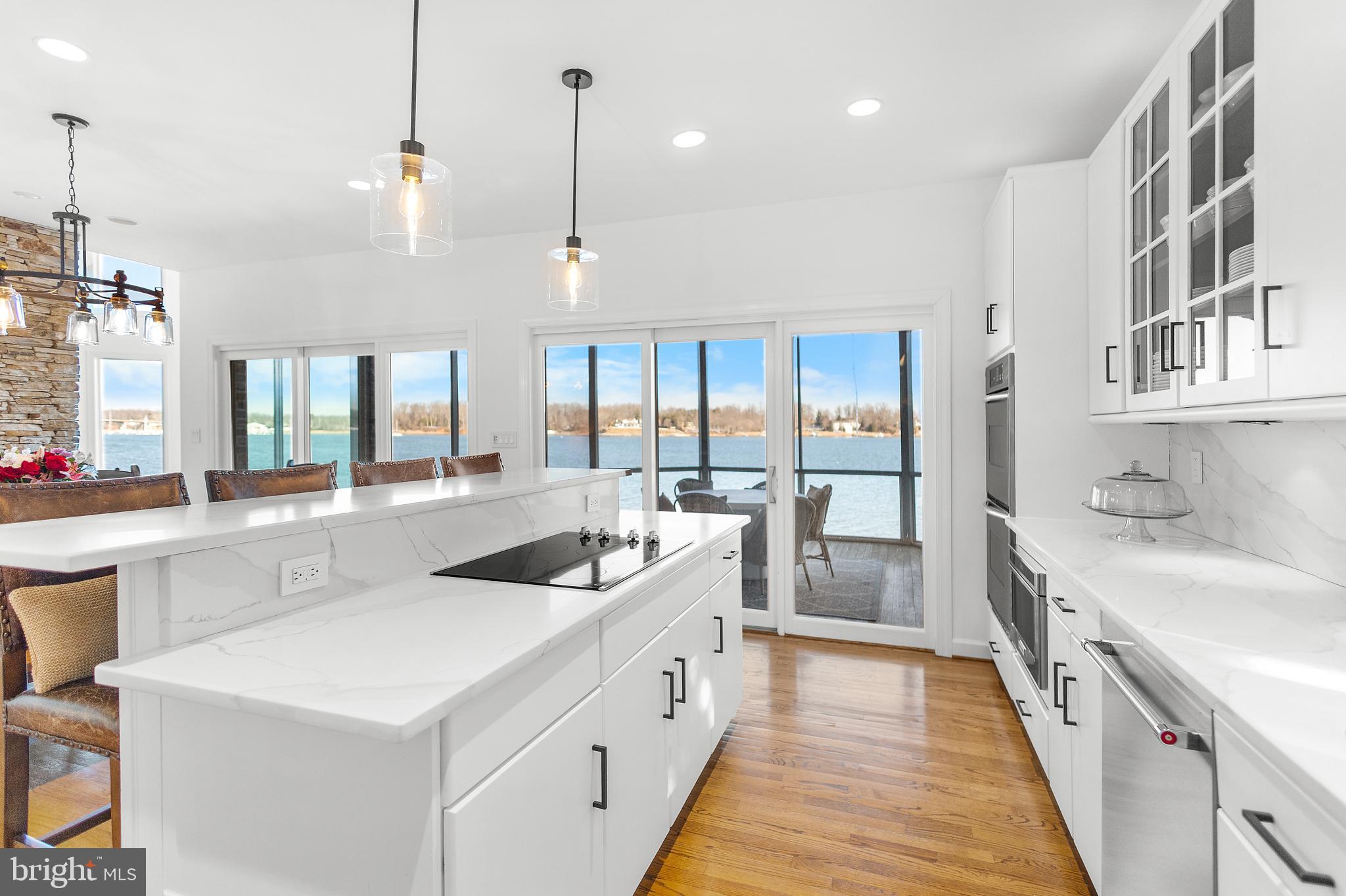 SOUTH RIVER WATERFRONT | 610 S RIVER LANDING ROAD