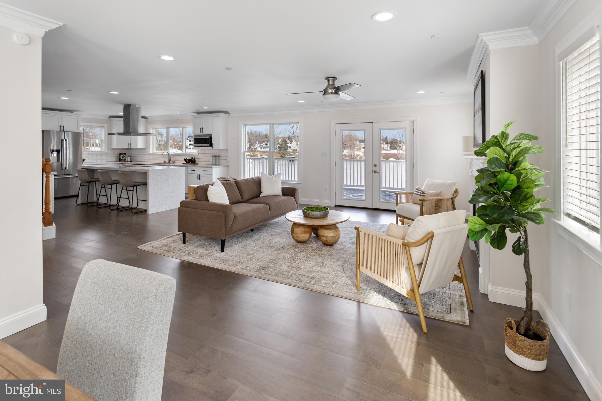 ARNOLD WATERFRONT | 404 ALAMEDA PARKWAY