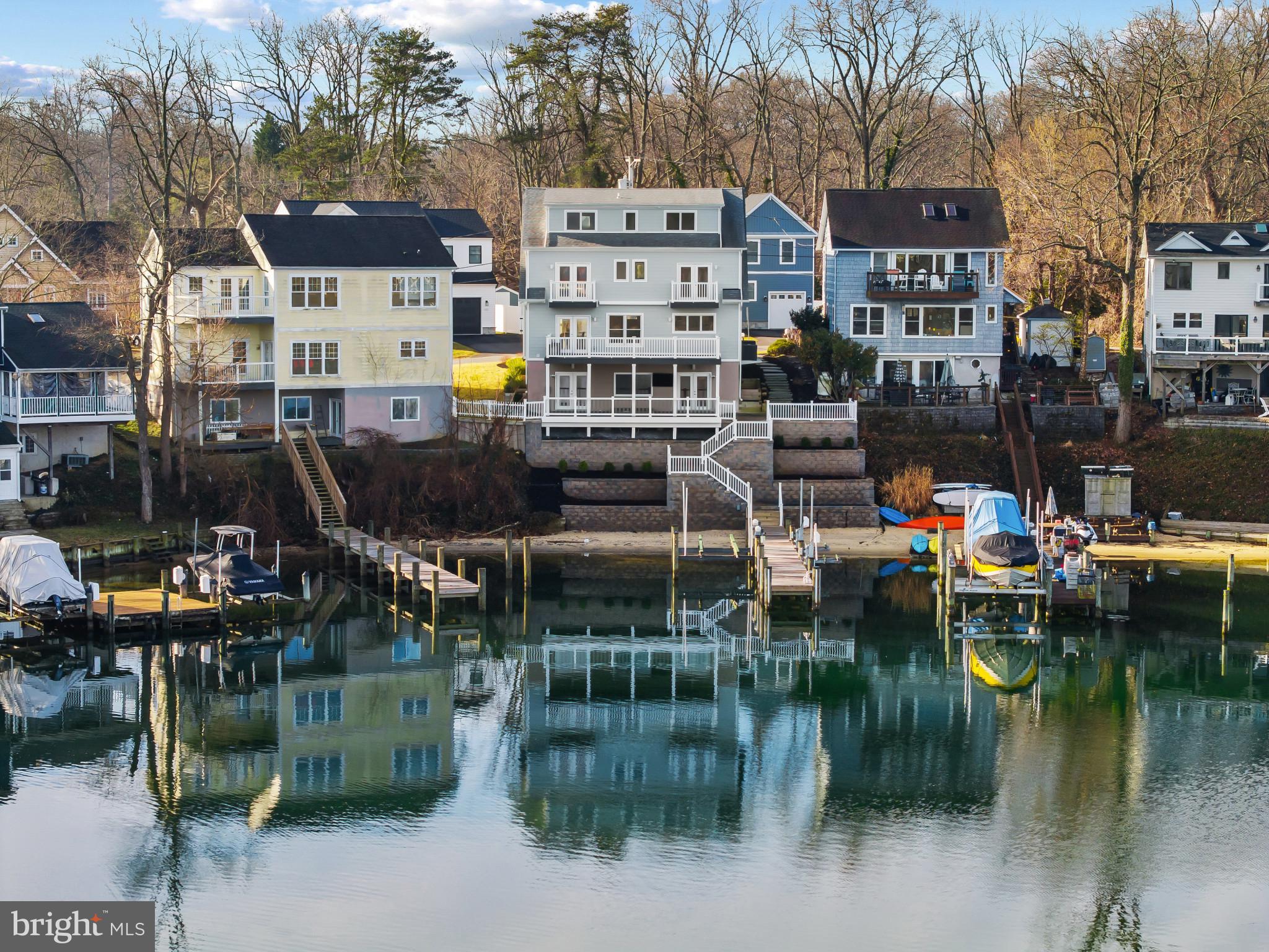 ARNOLD WATERFRONT | 404 ALAMEDA PARKWAY