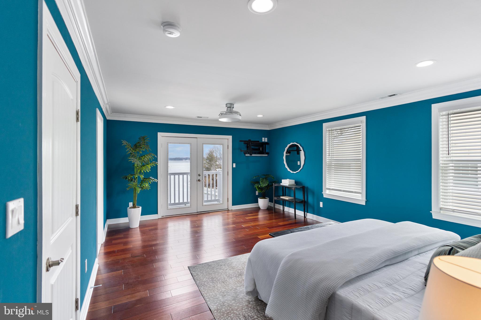 ARNOLD WATERFRONT | 404 ALAMEDA PARKWAY