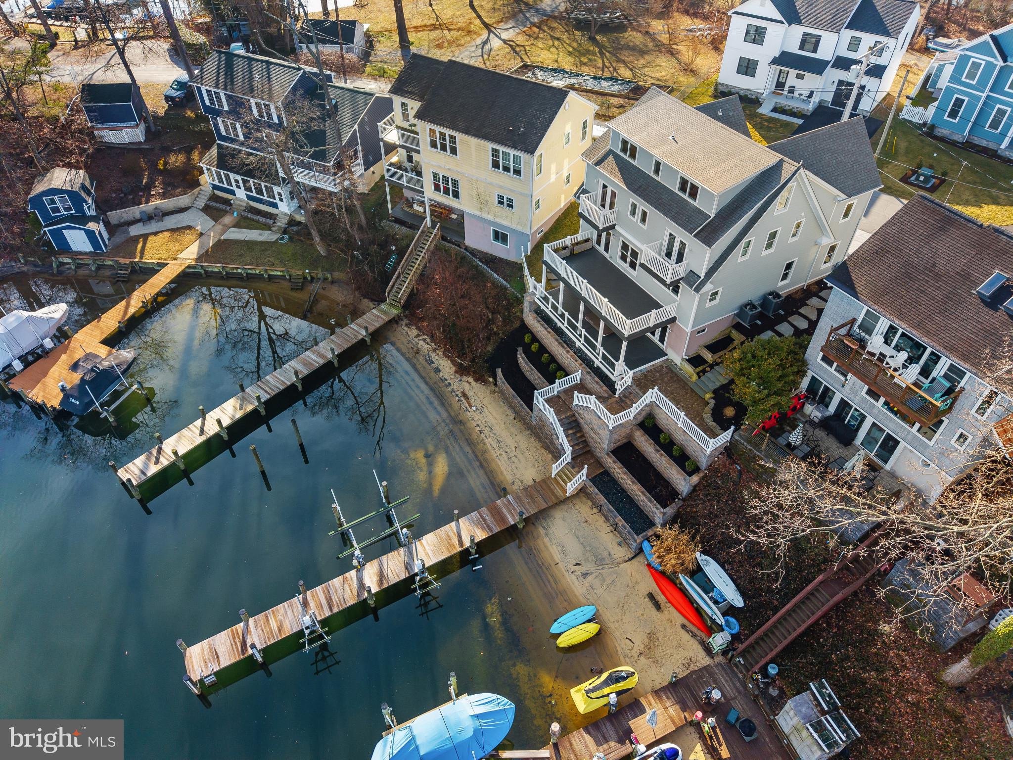 ARNOLD WATERFRONT | 404 ALAMEDA PARKWAY