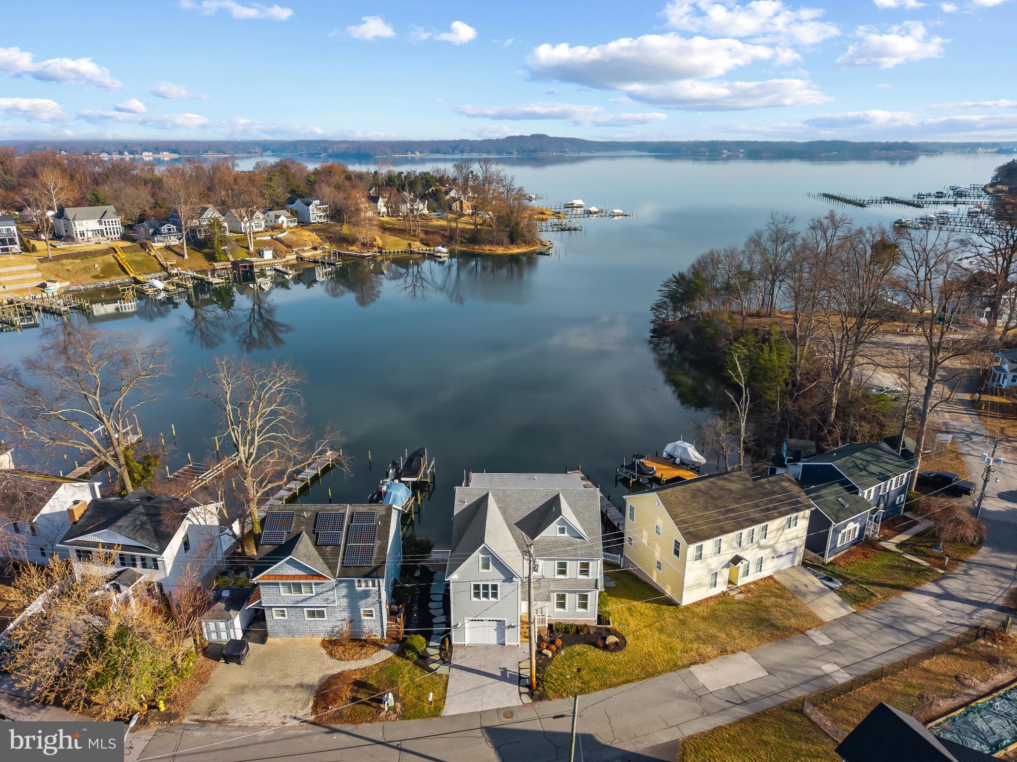 ARNOLD WATERFRONT | 404 ALAMEDA PARKWAY