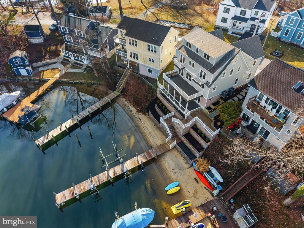 ARNOLD WATERFRONT | 404 ALAMEDA PARKWAY